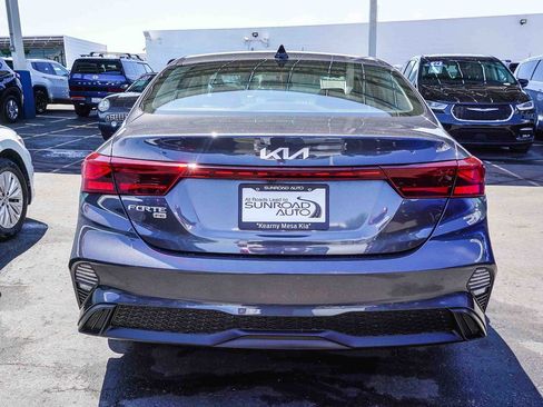Certified 2023 Kia Forte LX FWD image 6