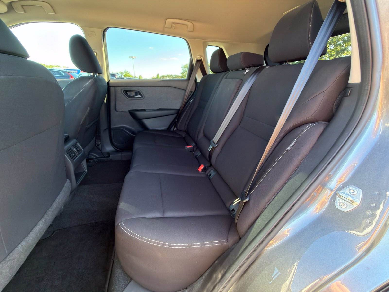 Used 2023 Nissan Rogue S AWD/4WD image 29