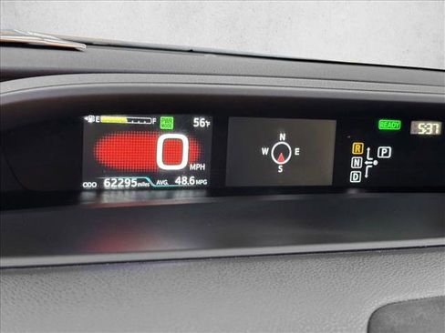 Used 2016 Toyota Prius Three image 12