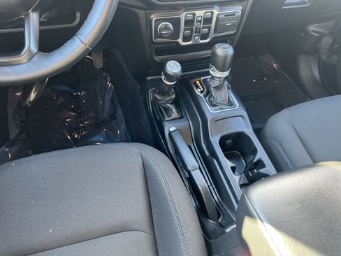 Used 2023 Jeep Wrangler Willys image 21