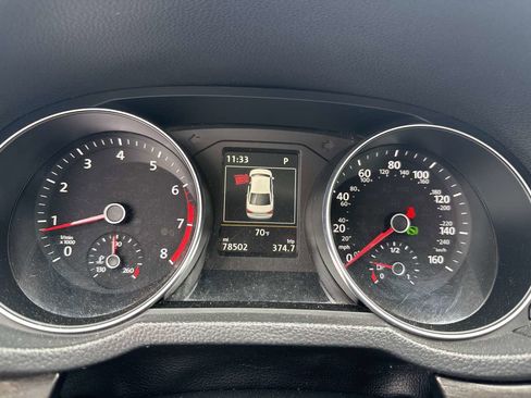 Used 2018 Volkswagen Passat 2.0T SE FWD image 25