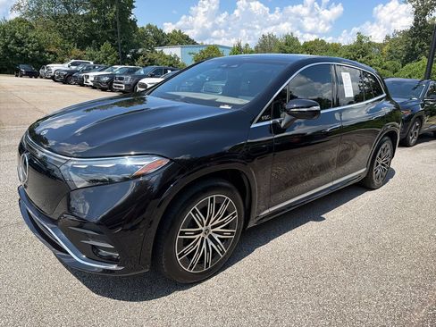 Used 2023 Mercedes-Benz EQS 450+ SUV w/ Pinnacle Trim Package image 3