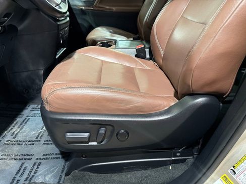 Used 2017 Toyota Sienna Limited Premium image 14