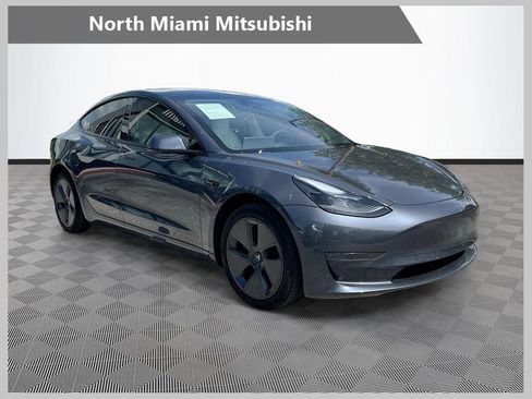 Used 2023 Tesla Model 3 Standard Range RWD image 1