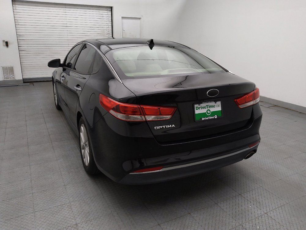 Used 2018 Kia Optima LX w/ 17" Alloy Wheels Package FWD image 6