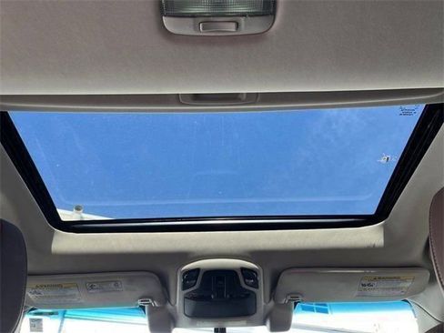 Used 2022 Subaru Outback Touring image 21