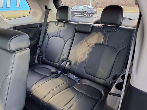 Used 2025 Honda Pilot Elite image 10