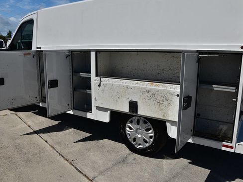 Used 2018 Ford Transit 350 138 w/ Exterior Upgrade Package RWD image 11