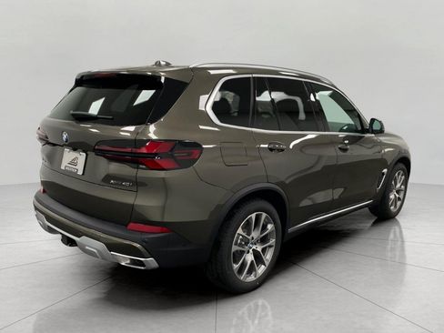 New 2026 BMW X5 xDrive40i w/ Climate Comfort Package AWD/4WD image 3