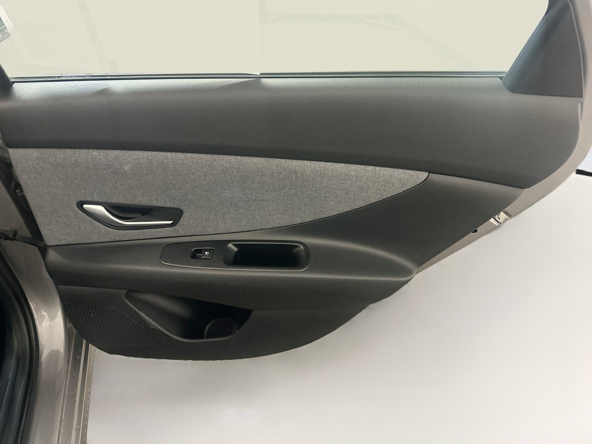 Used 2024 Hyundai Elantra Limited FWD image 32