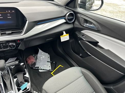 New 2026 Chevrolet Trax LT w/ Driver Confidence Package FWD image 16