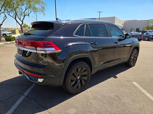 Certified 2024 Volkswagen Atlas Cross Sport SE AWD/4WD image 6