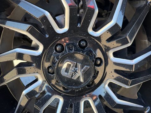 Used 2018 GMC Sierra 1500 SLT AWD/4WD image 33