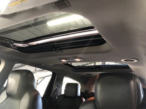 Used 2017 Chevrolet Traverse Premier AWD/4WD image 12