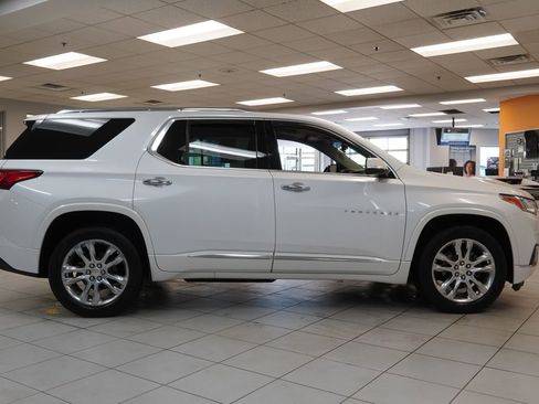 Used 2018 Chevrolet Traverse High Country AWD/4WD image 13