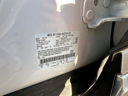 Used 2020 Ford Explorer Limited w/ Class III Trailer Tow Package image 24