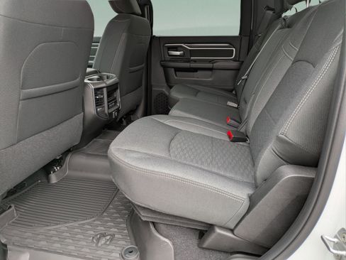 New 2026 RAM 2500 Big Horn AWD/4WD image 13