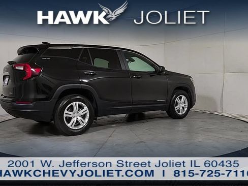 Used 2024 GMC Terrain SLE AWD/4WD image 7
