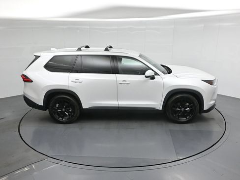 Used 2024 Toyota Grand Highlander AWD Hybrid image 40