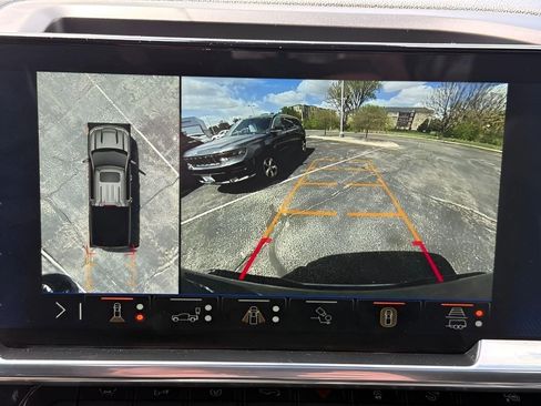 Used 2026 Chevrolet Silverado 1500 RST w/ Dark Appearance Package AWD/4WD image 19