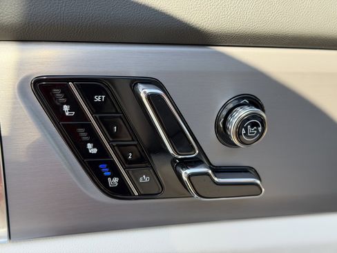 New 2026 Cadillac Vistiq Luxury AWD/4WD image 21