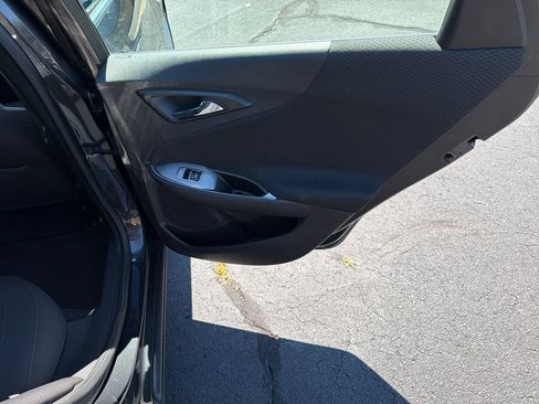 Used 2018 Chevrolet Malibu LT FWD image 36