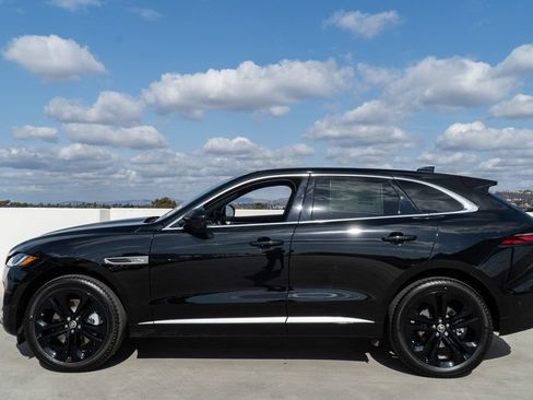 Used 2025 Jaguar F-PACE R-Dynamic S AWD/4WD image 2