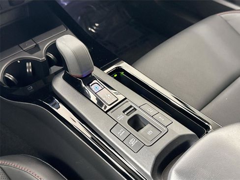 Used 2025 Toyota Prius Plug-In Hybrid image 27