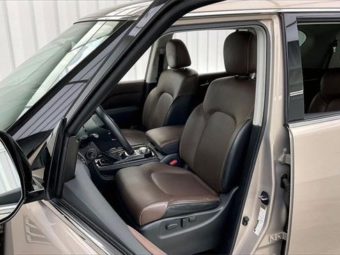 Used 2021 INFINITI QX80 Premium Select w/ All-Season Package image 8