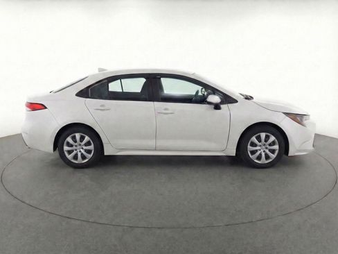Used 2023 Toyota Corolla LE image 8