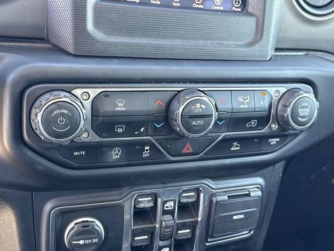 Used 2021 Jeep Wrangler Unlimited Sport AWD/4WD image 21