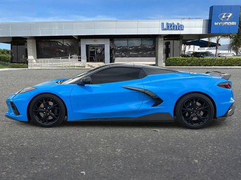 Used 2022 Chevrolet Corvette Stingray Premium Conv w/ Z51 Performance Package RWD image 4