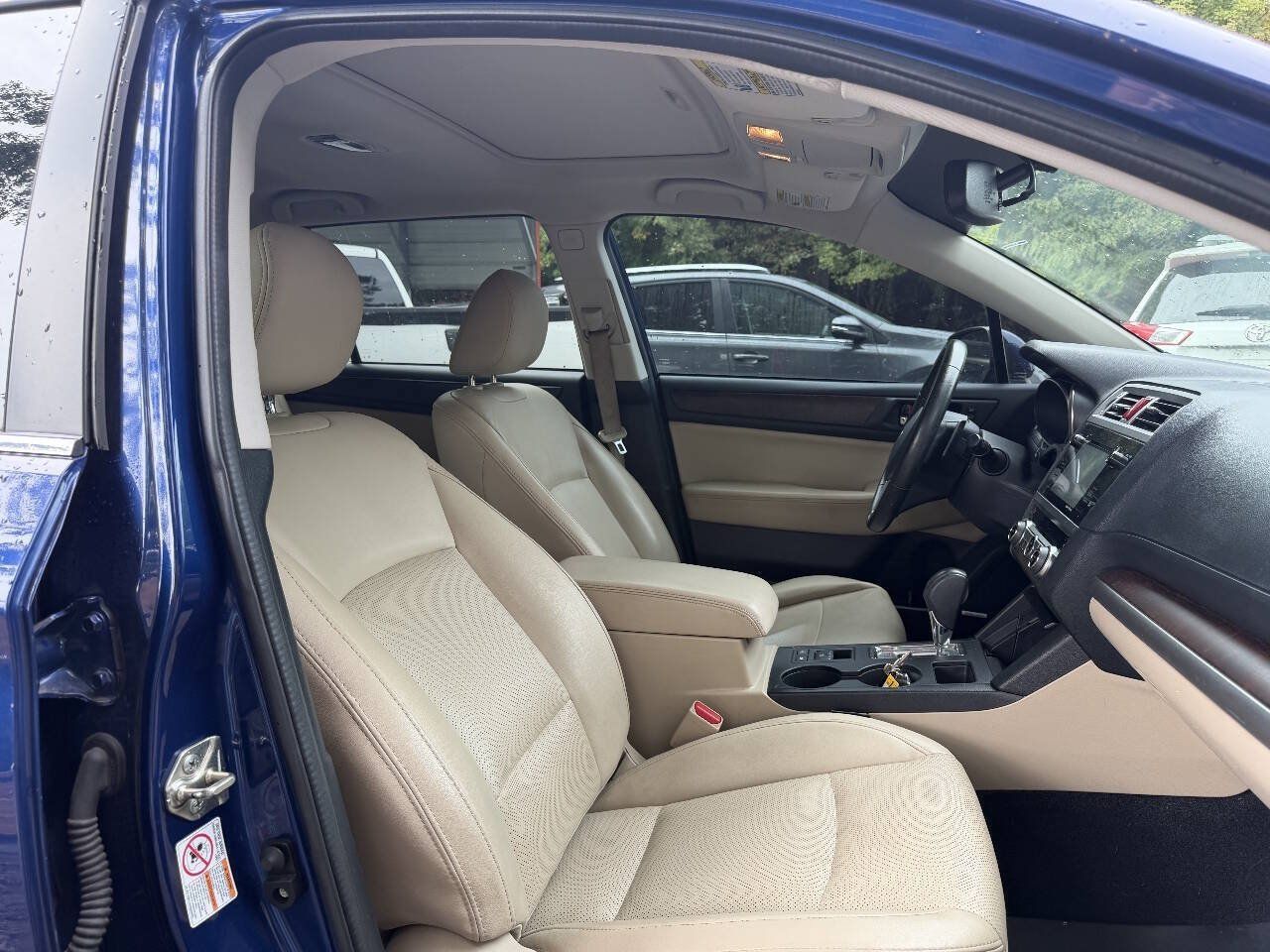Used 2015 Subaru Outback 2.5i Limited AWD/4WD image 9