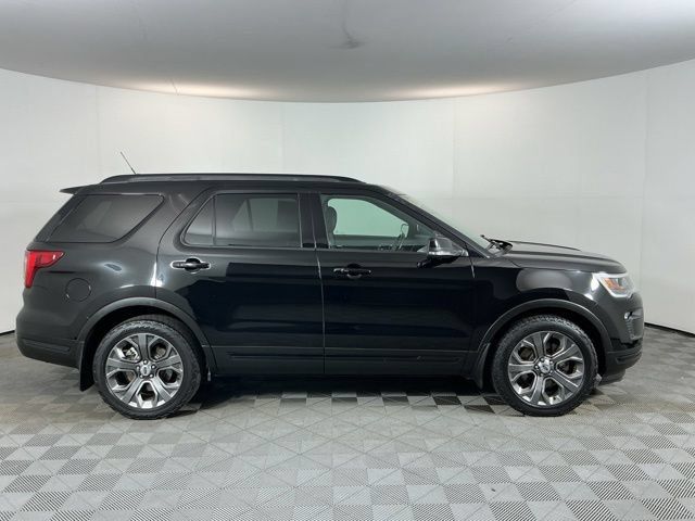 Used 2018 Ford Explorer Sport AWD/4WD image 4