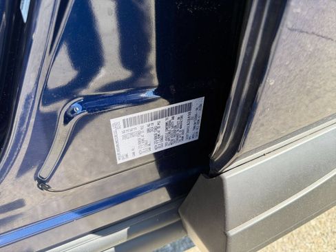 Used 2025 Nissan Rogue SV AWD/4WD image 30