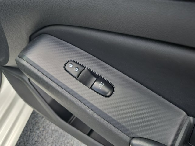 Used 2025 Nissan Altima 2.5 SV FWD image 30