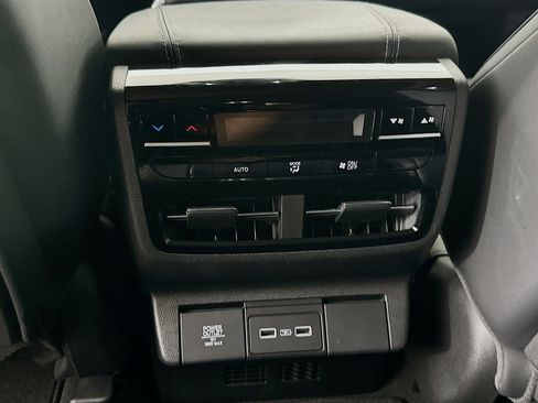 Used 2024 Acura MDX FWD w/ Technology Package image 29