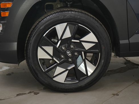 Used 2024 Hyundai Kona SEL image 28