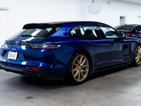 Used 2021 Porsche Panamera GTS image 6