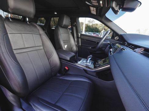 Used 2023 Land Rover Range Rover Evoque SE image 40