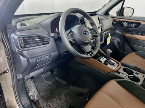 Used 2025 Subaru Forester Touring w/ Protection Package (1PH) AWD/4WD image 9