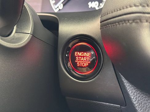 Used 2023 Honda HR-V LX image 6