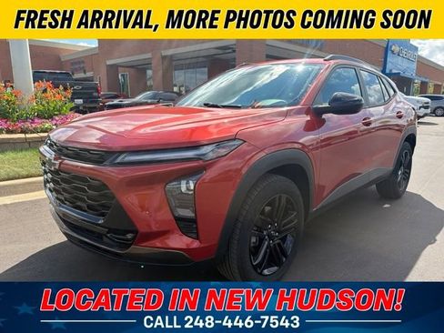 Used 2024 Chevrolet Trax ACTIV w/ Driver Confidence Package FWD image 1