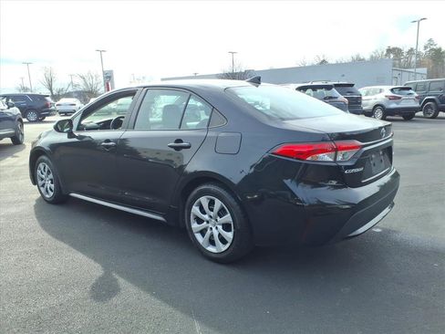 Used 2022 Toyota Corolla LE image 22