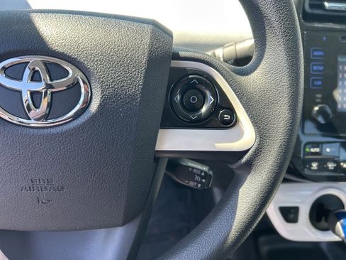 Used 2016 Toyota Prius Four image 8