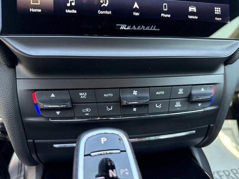 Used 2022 Maserati Ghibli Modena Q4 image 14