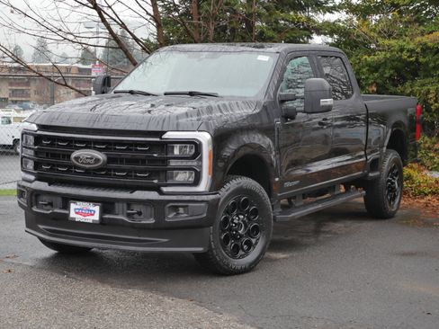 Certified 2023 Ford F350 Lariat w/ Black Appearance Package image 2