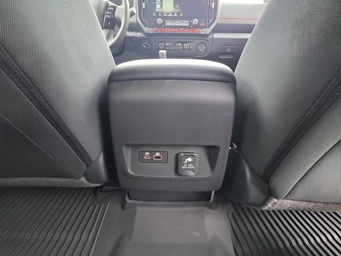 New 2026 Nissan Frontier PRO-4X w/ Pro-4x Convenience Package AWD/4WD image 9