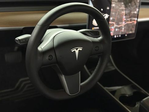 Used 2019 Tesla Model 3 Standard Range Plus image 20