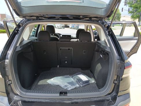 Used 2025 Volkswagen Taos S FWD image 19